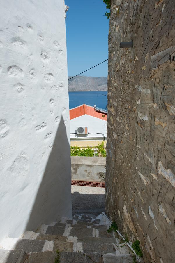 Kyklameno Studio No 3 Simi Dış mekan fotoğraf